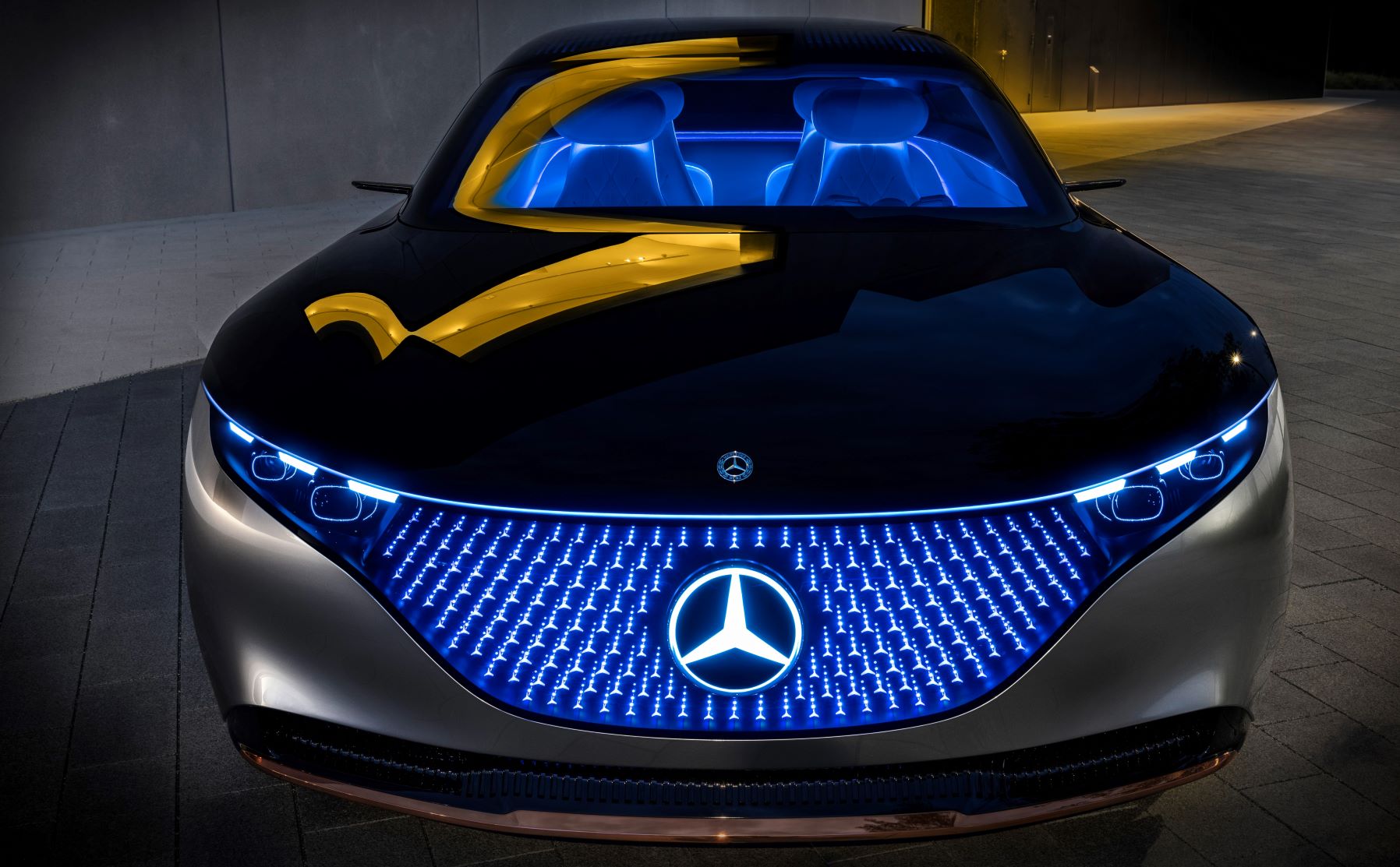 Mercedes-Benz sets out long-term ambitions as the world's most