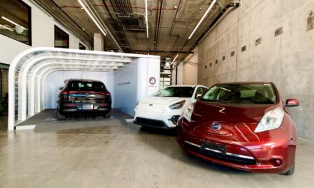 Ample battery swapping goes international