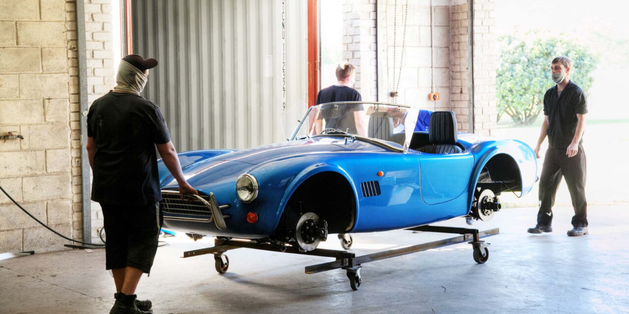 Electric AC Cobra fires up British Motor Show