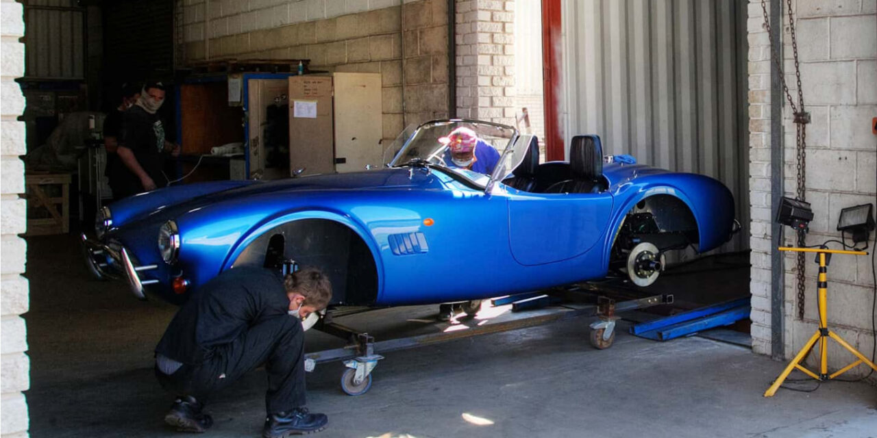 Electric AC Cobra fires up British Motor Show