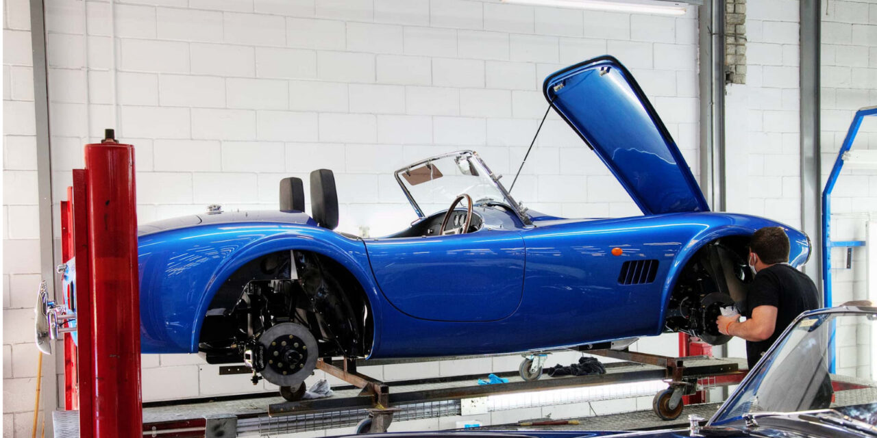 Electric AC Cobra fires up British Motor Show