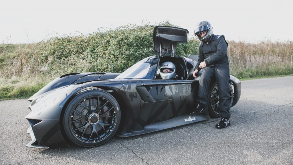 McMurtry Spéirling electric track car makes some noise on track Futurride