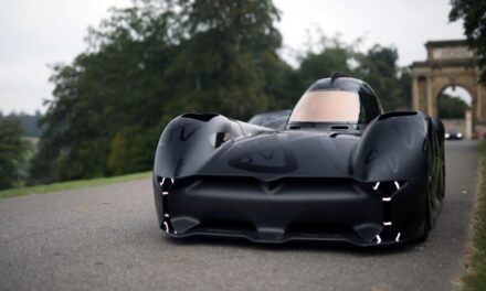 McMurtry Spéirling electric track car makes some noise on track