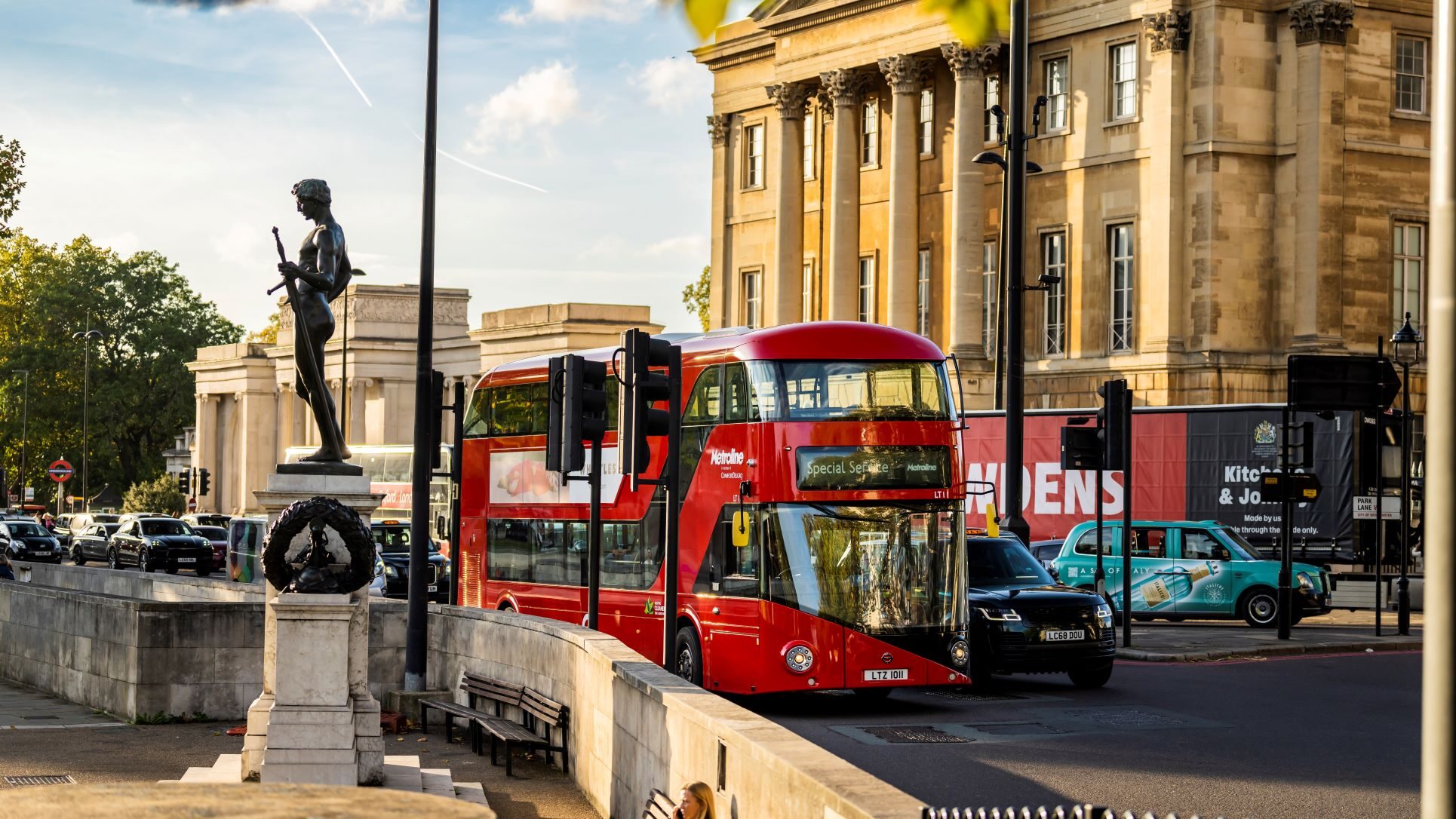 Equipmake shows “repowered” New Routemaster bus - Futurride