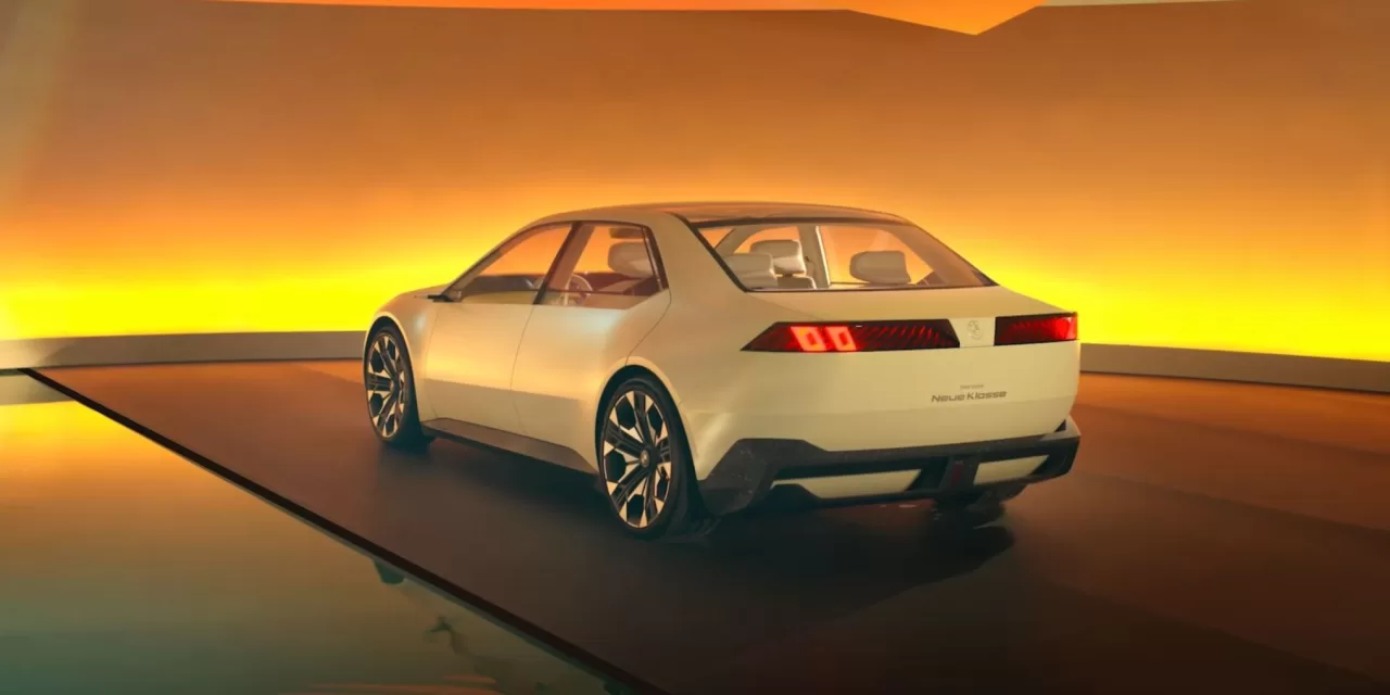 BMW ‘reinvents itself’ with Vision Neue Klasse