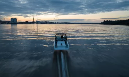 Candela electric boat sets new endurance record