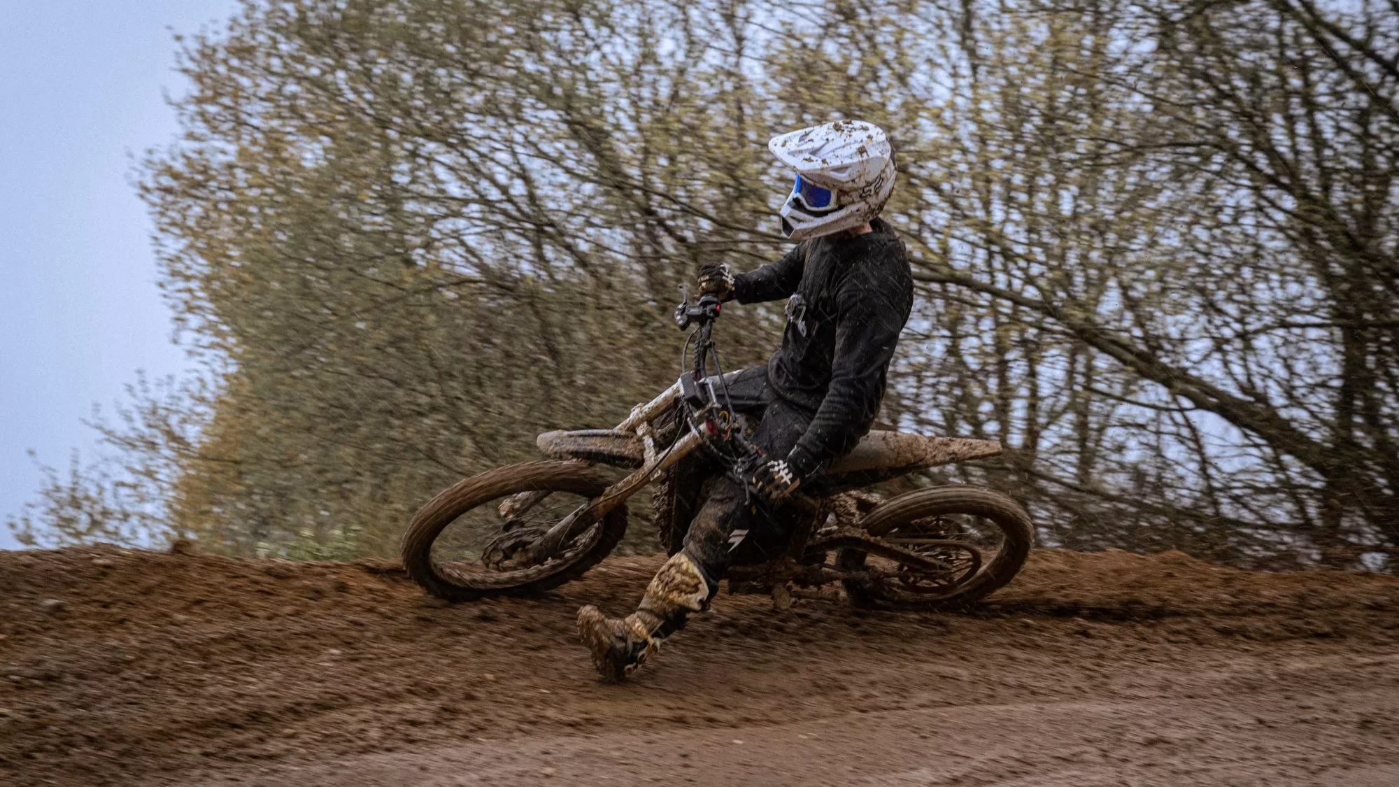 GR1T Pioneer Pro prototype test in the mud.