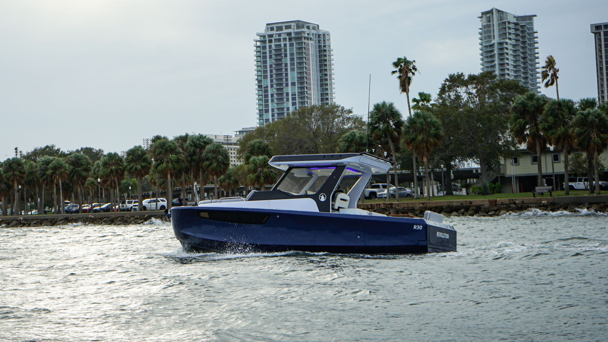 BIG R30 on the water.