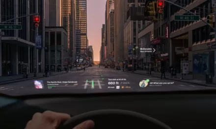 Augmented reality adds immersion to head-up displays